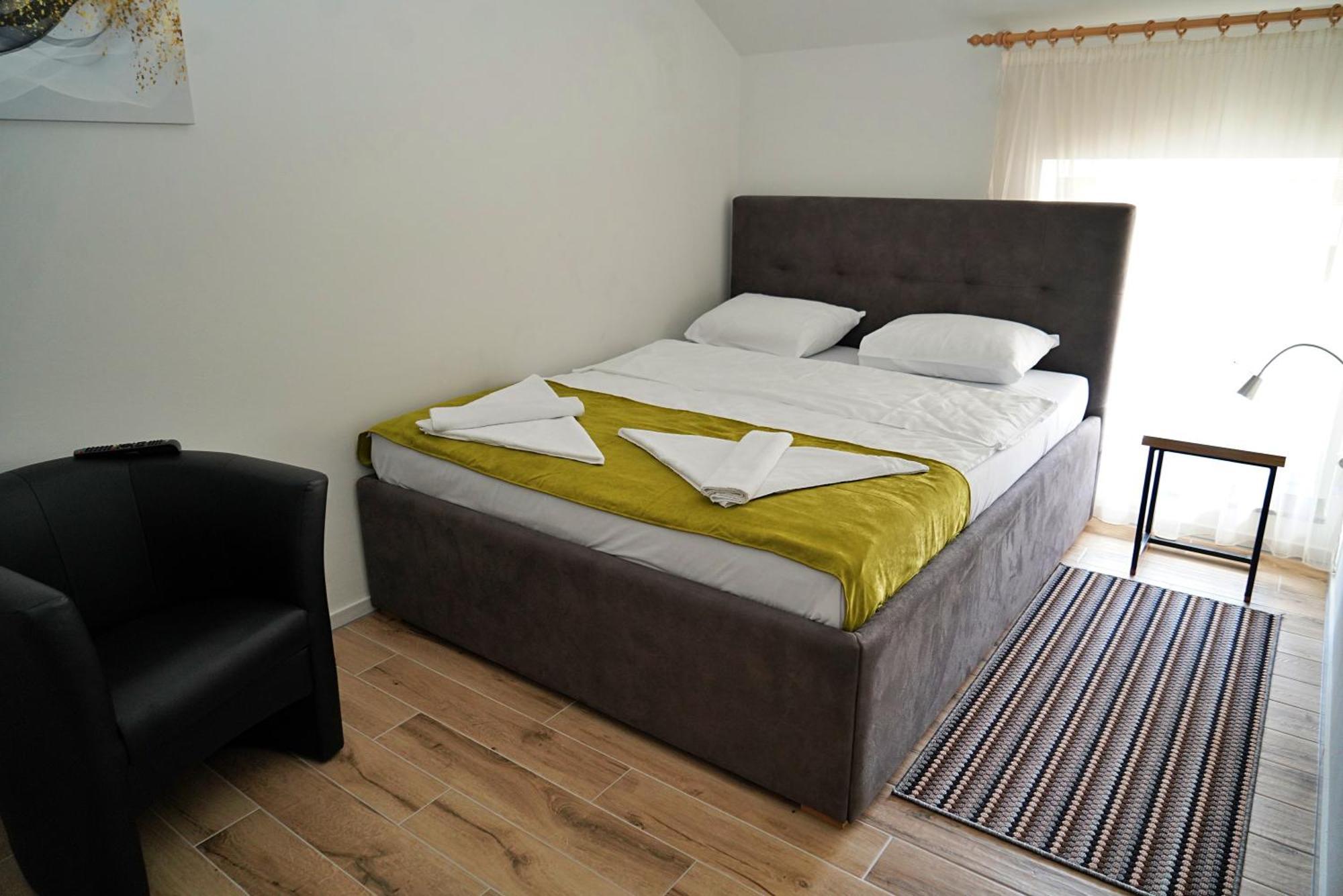 Swiss Apartmani Баня-Лука Екстер'єр фото